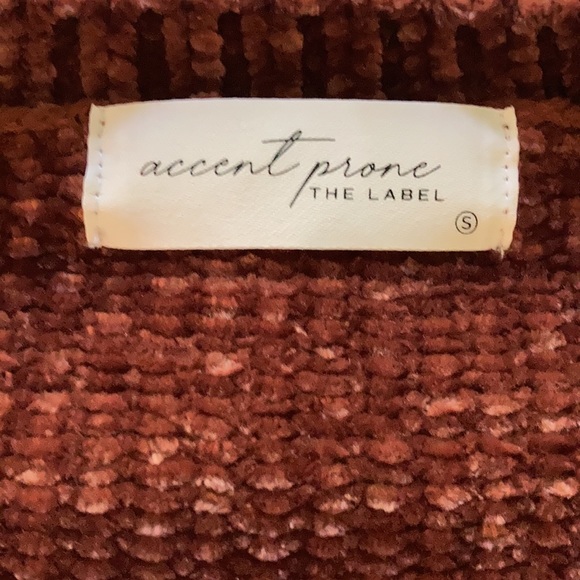 Accent Prone Chenille women’s sweater - Picture 2 of 2